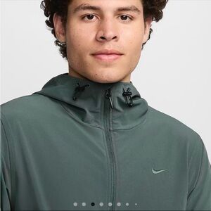 Nike Men's Hooded Windbreaker in Slate Green